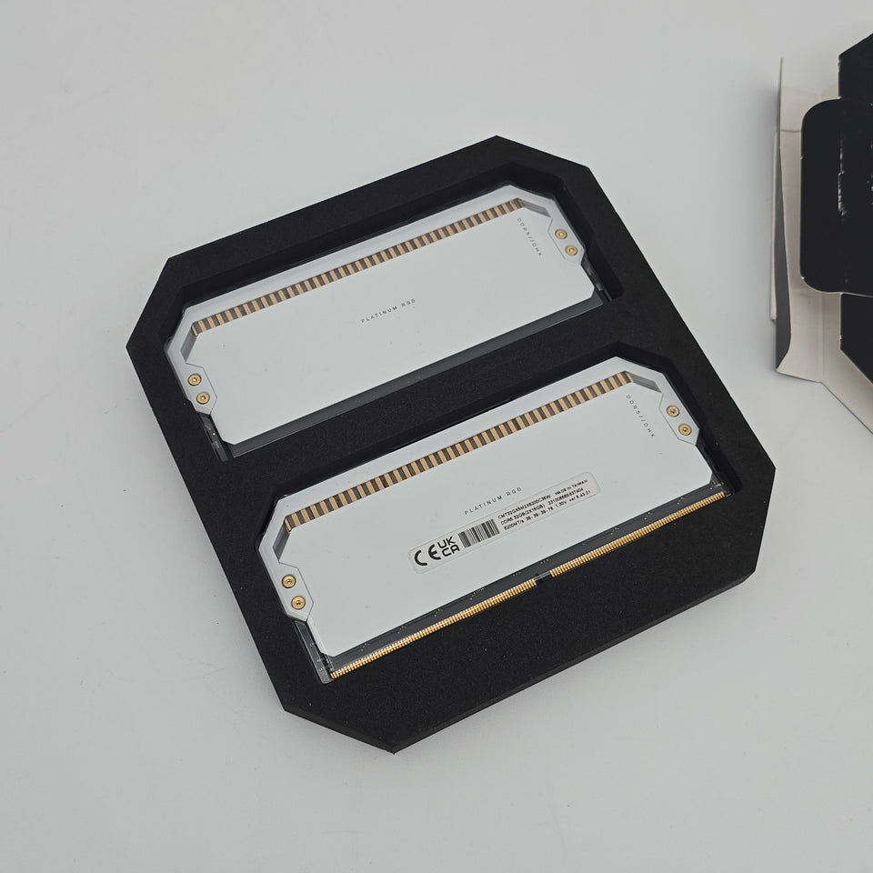 32GB DDR5 Corsair Dominator Platinum White RGB. 6200MHz. CL36-39-39-76. 2x16GB Sticks